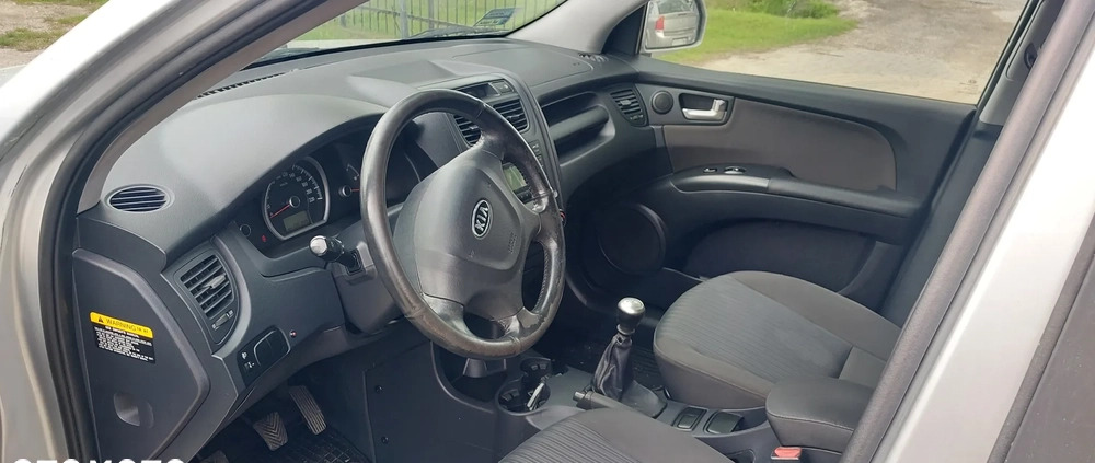 Kia Sportage cena 12900 przebieg: 135000, rok produkcji 2008 z Andrychów małe 29